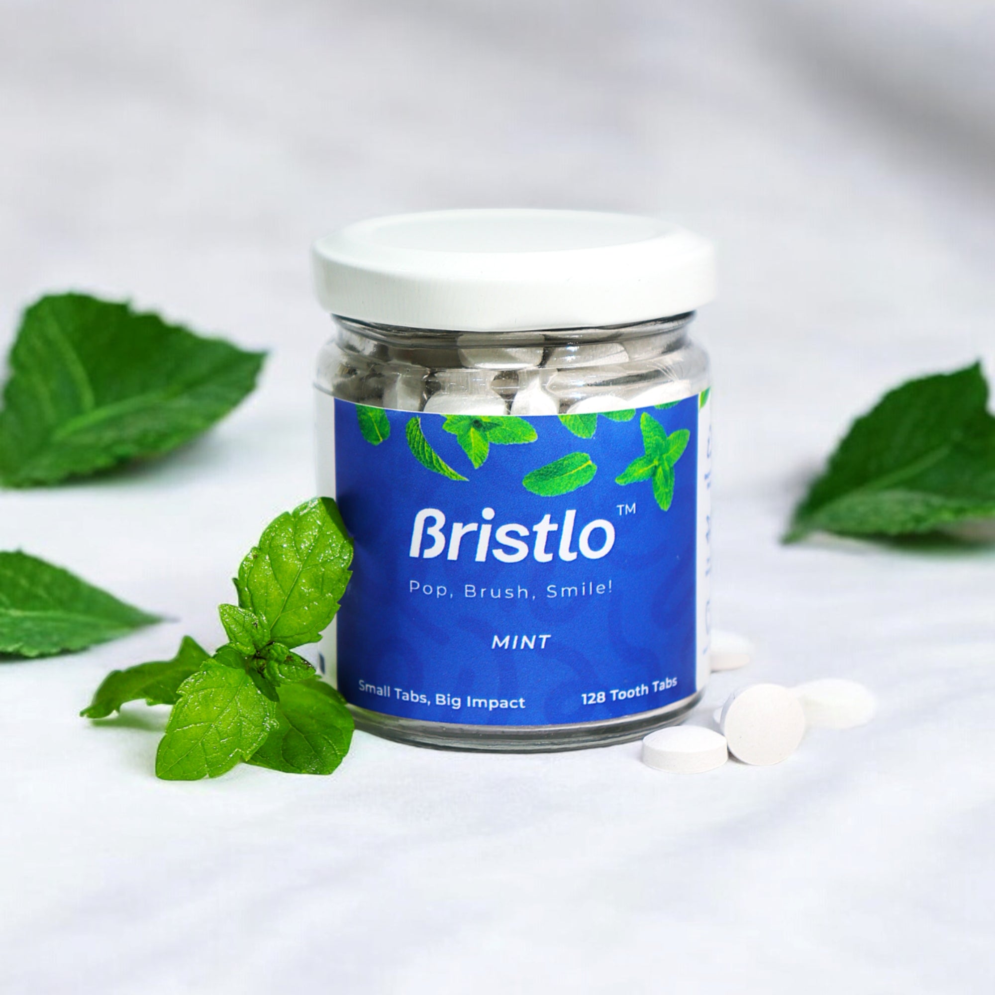 bristlo-toothpaste-tablets-fresh-mint